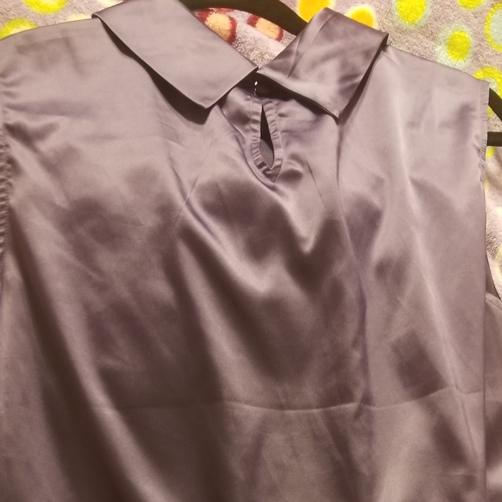 Top. Womens. - Picture 5 of 8